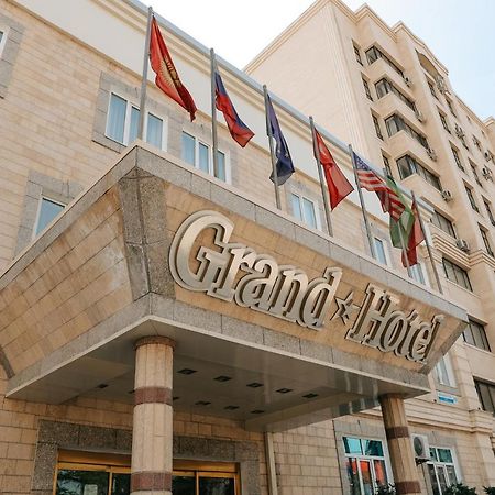 Grand Hotel Bisjkek Buitenkant foto