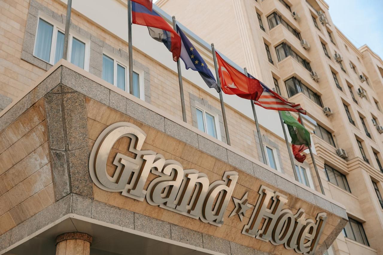 Grand Hotel Bisjkek Buitenkant foto